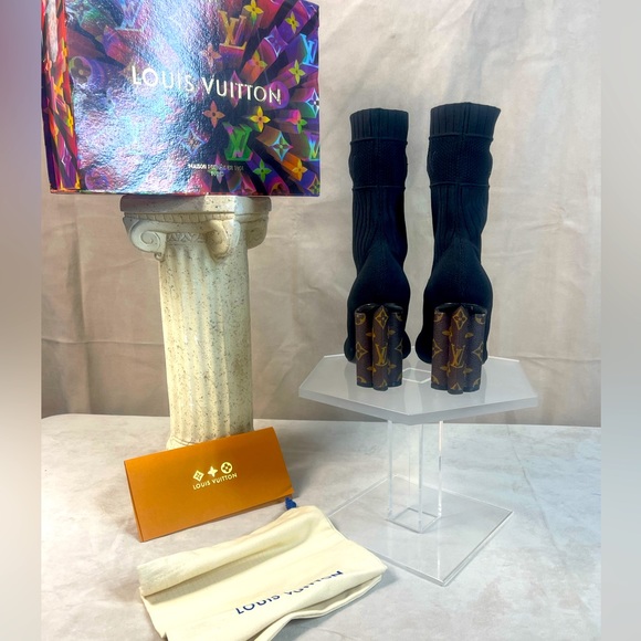Louis Vuitton Silhouette Black Ankle Boots Sz 40 (US 8) In Like New Condition - Picture 3 of 16